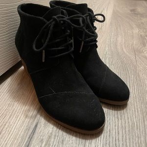 Toms Lace Up Bootie Wedges NWOT
